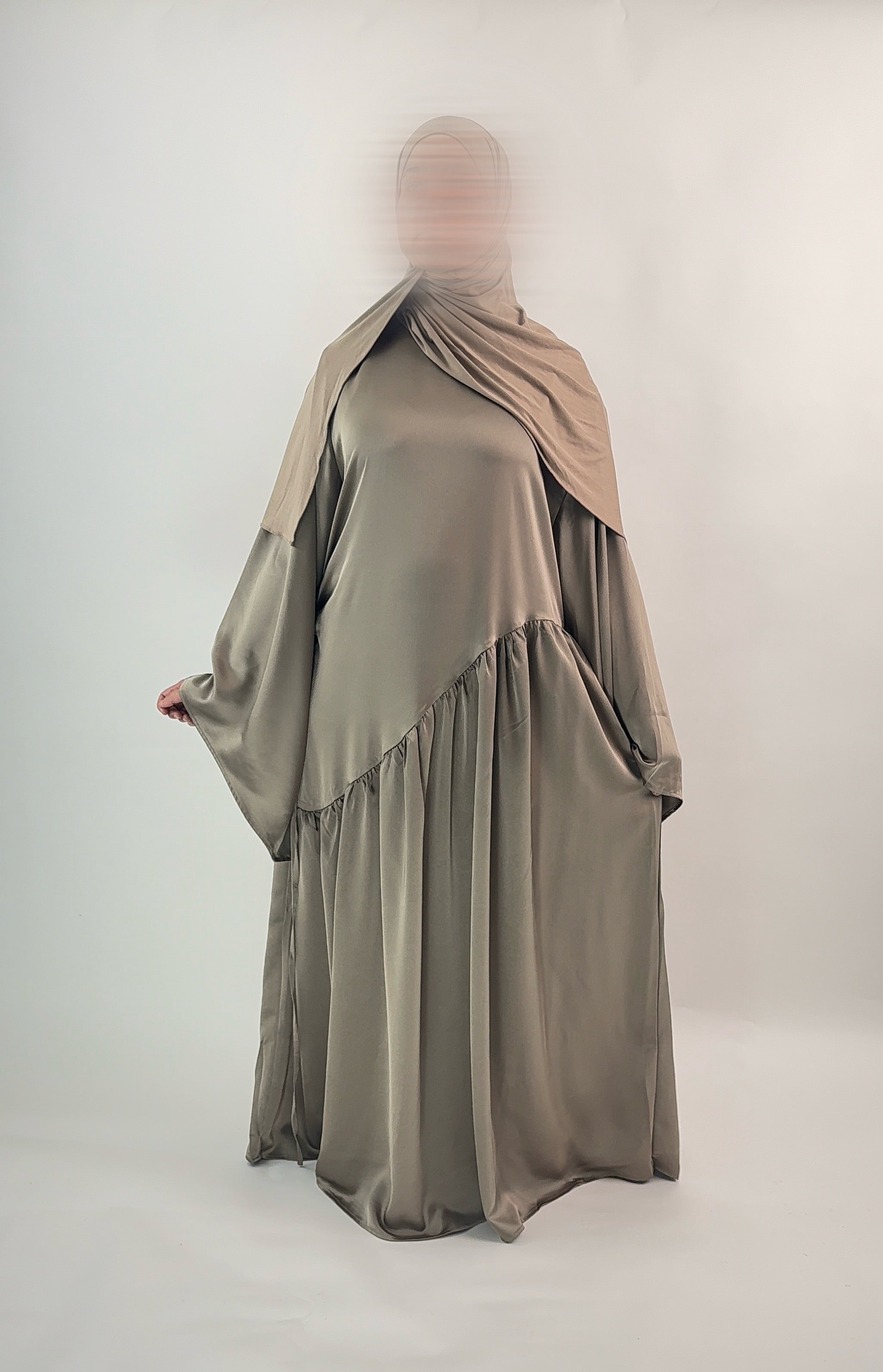 ROBE SATIN LEÏLA